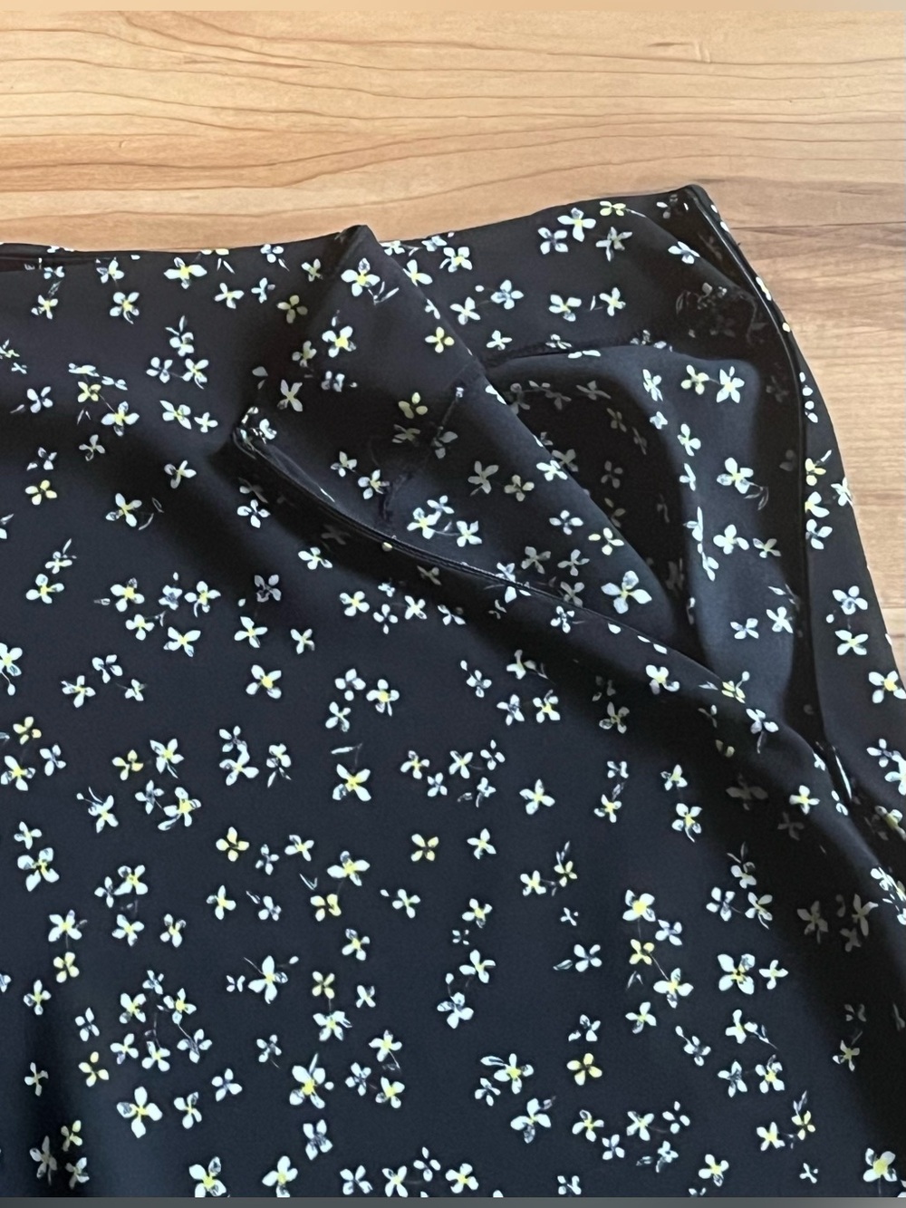 Bar III Floral Midi A-Line Skirt Black Size 8 Side Zip - Picture 7 of 10